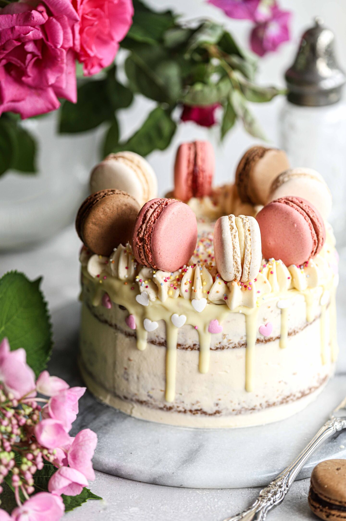 raspberri cupcakes: Chocolate Raspberry Layer Cake with Macarons